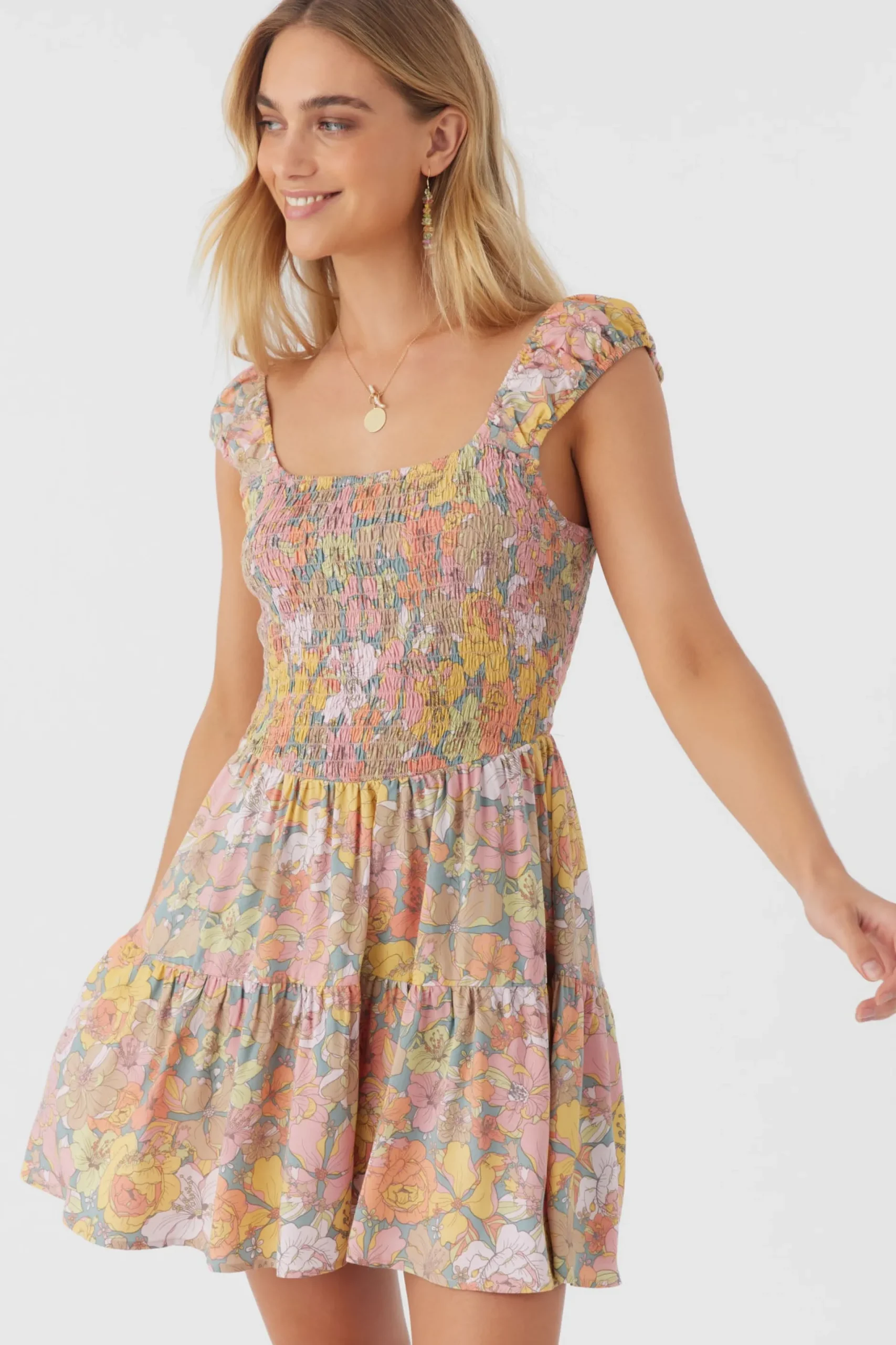 Women O’Neill Dresses<ADELLE JANIS FLORAL SMOCKED DRESS