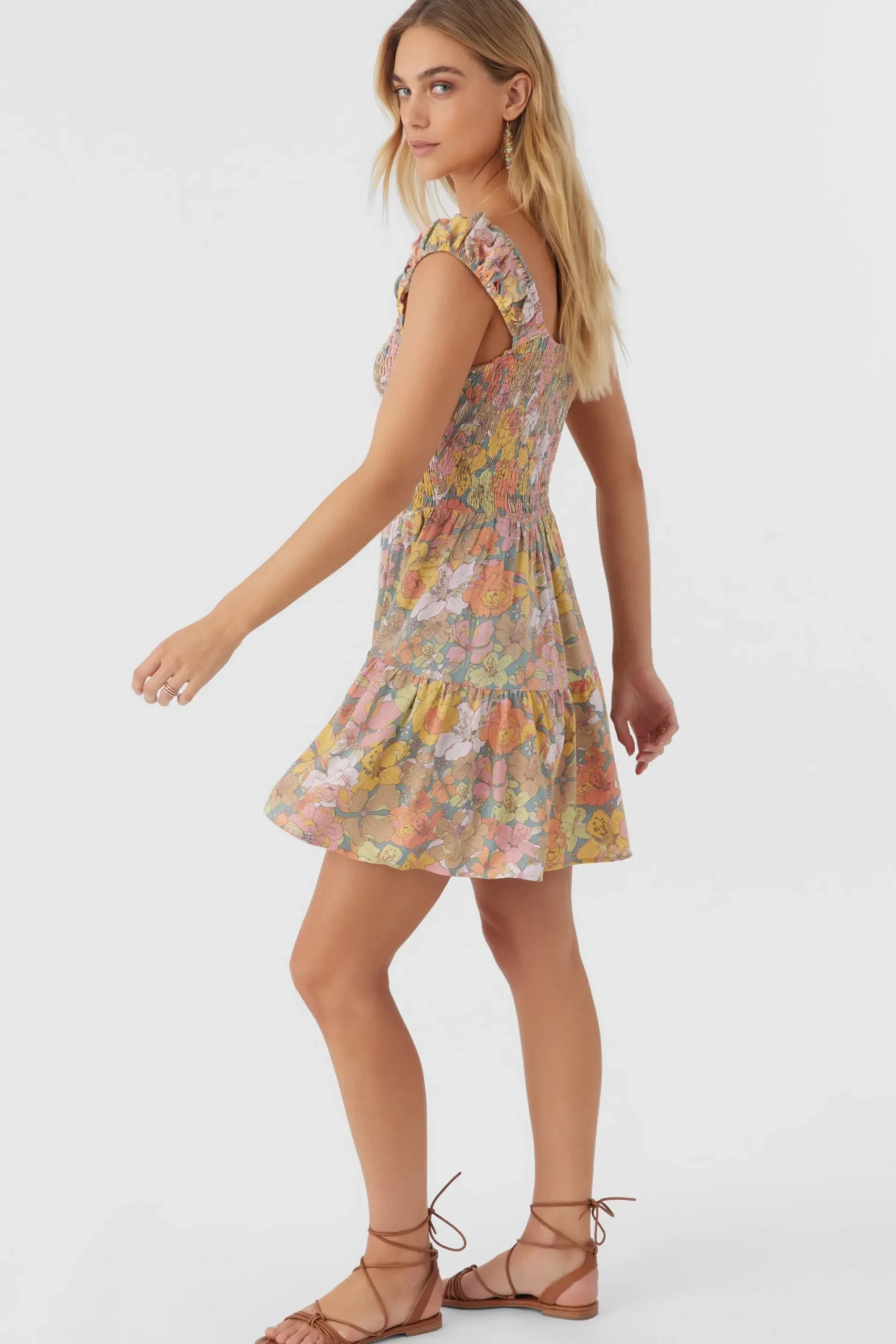 Women O’Neill Dresses<ADELLE JANIS FLORAL SMOCKED DRESS