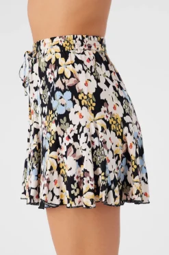 Women O’Neill Bottoms<BENNIE CAMDEN FLORAL FLOWY SHORTS