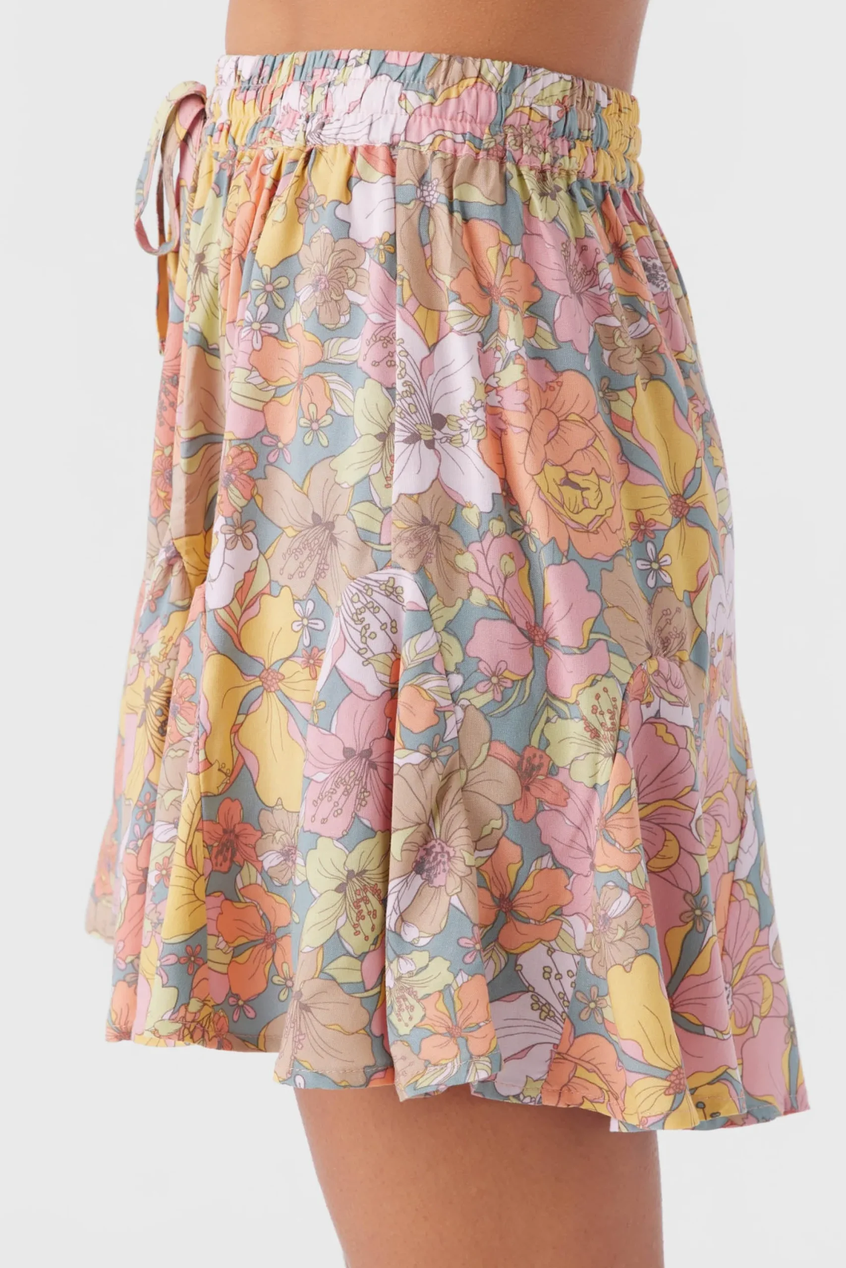Women O’Neill Bottoms<BENNIE JANIS FLORAL FLOWY SHORTS