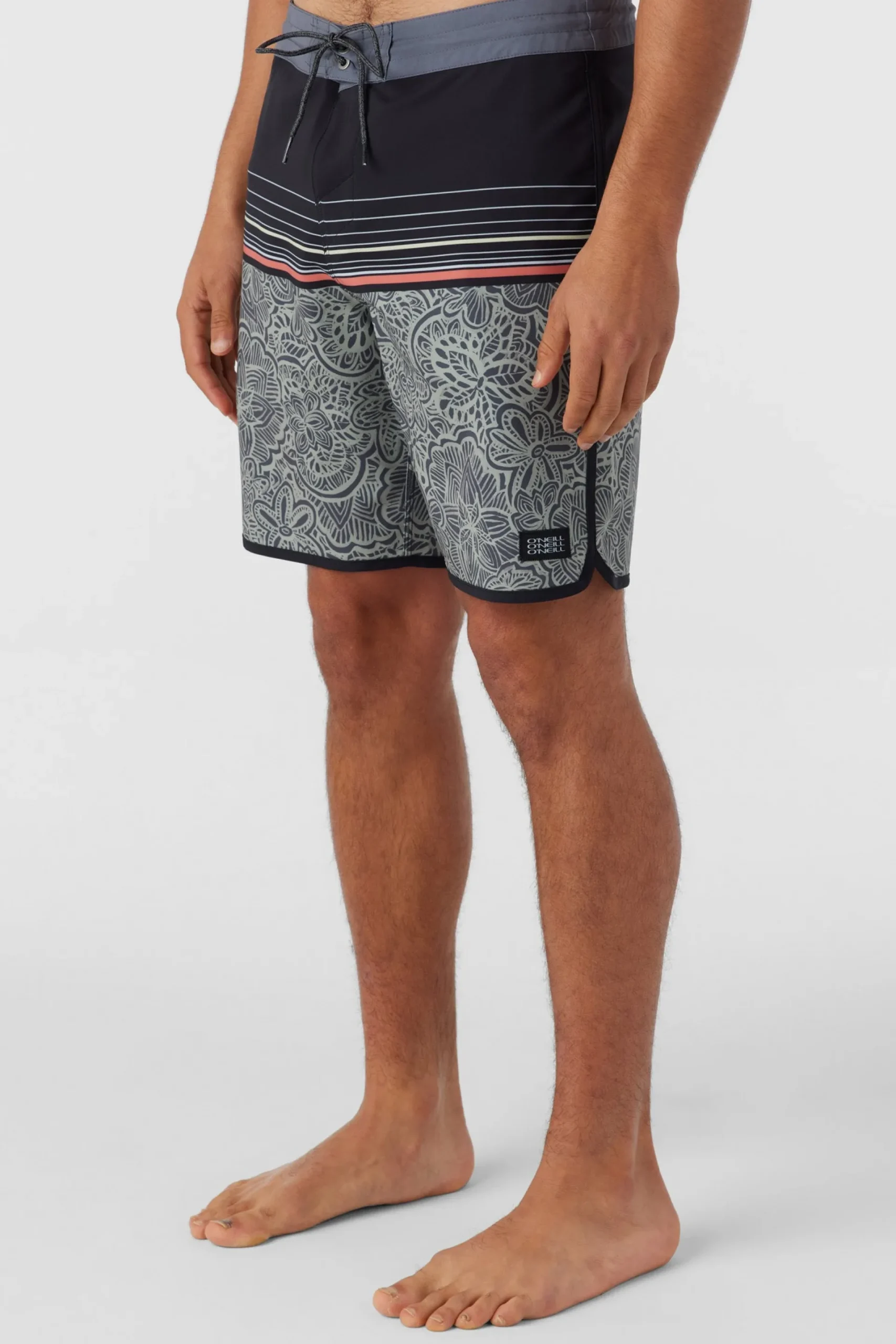 O’Neill Side Pockets<CRUZER SCALLOP 18" BOARDSHORTS