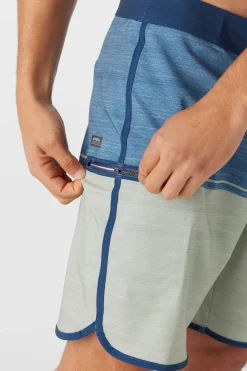 O’Neill Performance<HYPERFREAK TECH TRVLR NOMAD SCALLOP 19" BOARDSHORTS