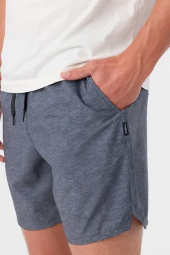 O’Neill Shorts<PERFORM LINED 17" ATHLETIC SHORTS