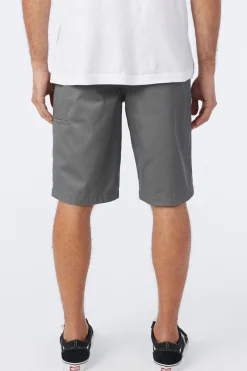 O’Neill Shorts<REDWOOD 22" CHINO SHORTS
