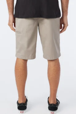 O’Neill Shorts<REDWOOD 22" CHINO SHORTS