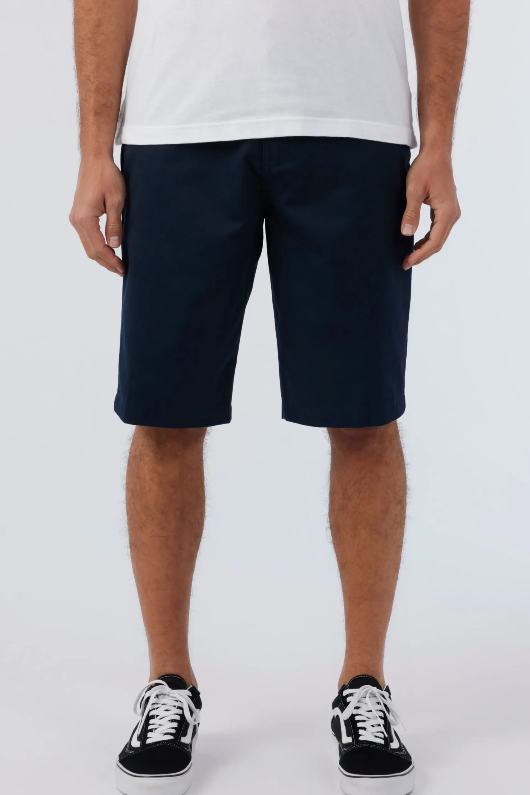 O’Neill Shorts<REDWOOD 22" CHINO SHORTS