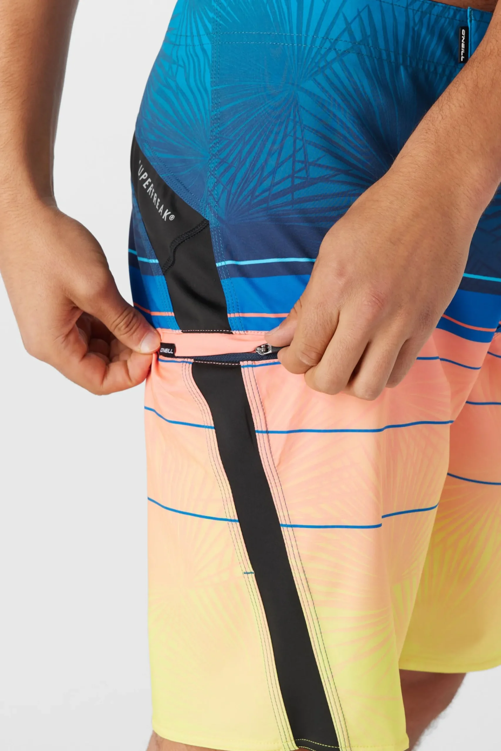 O’Neill Performance<SUPERFREAK 20" BOARDSHORTS