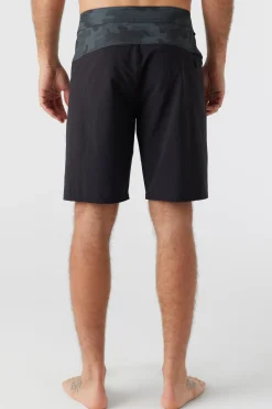 O’Neill Performance<TRVLR ENDURO 20" BOARDSHORTS
