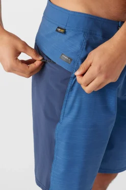 O’Neill Performance<TRVLR ENDURO 20" BOARDSHORTS