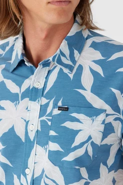 O’Neill Shirts & Flannels<TRVLR UPF TRAVERSE STANDARD FIT SHIRT